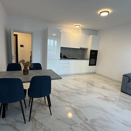 Apartment Park 7 *